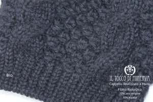 Cappello donna nero in lana biologica Bio - Realizzato a mano - Il Tocco di Minerva