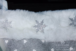 Calza della Befana Realizzata a Mano Neve - Il Tocco di Minerva