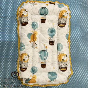 Riduttore Letto o Tappeto Giochi Neonato animali in mongolfiera - Fatto a Mano - Il Tocco di Minerva