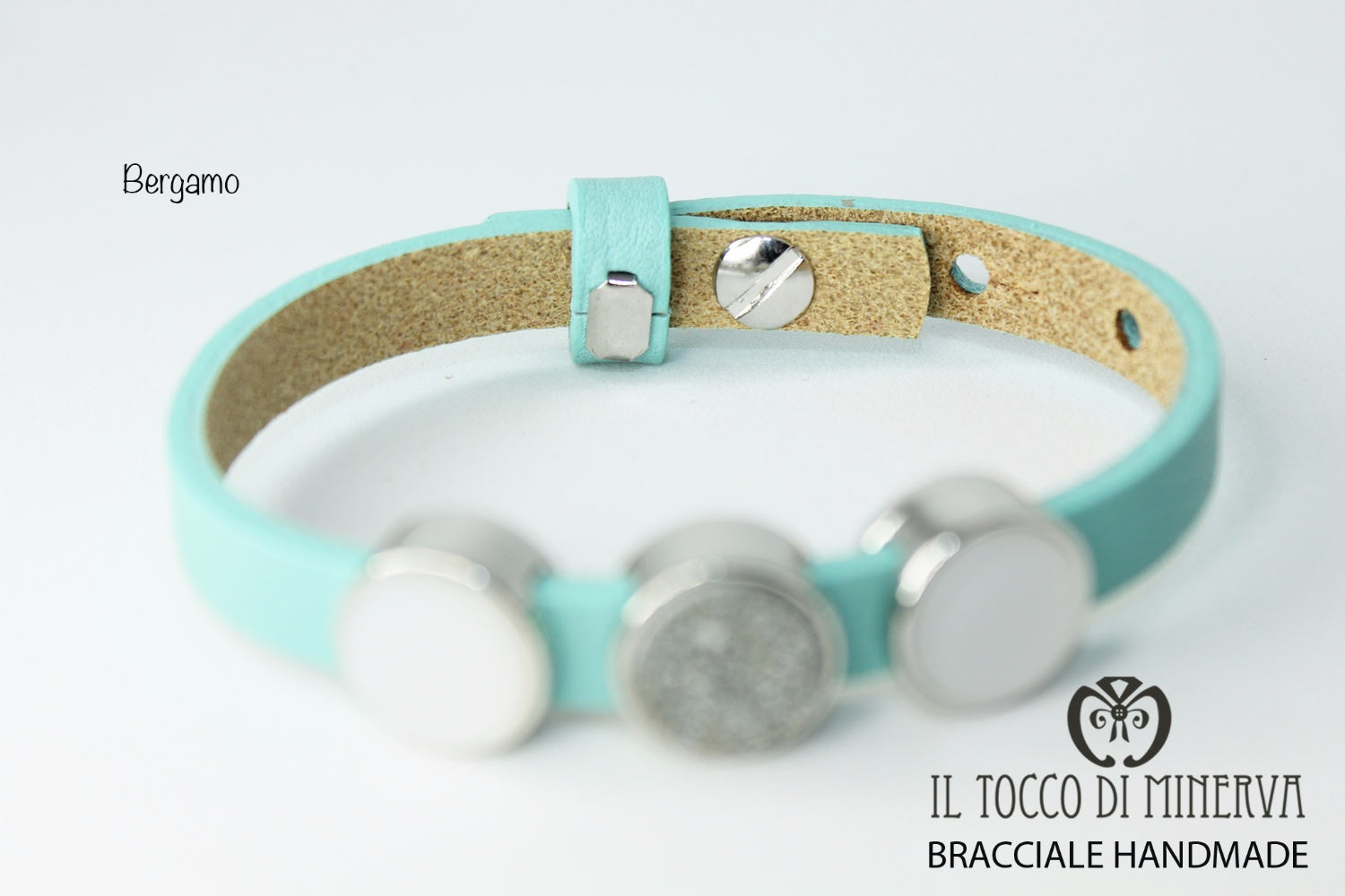 Bracciale unisex in pelle verde tiffany con charms componibile Bergamo Realizzato a mano Handmade - Il Tocco di Minerva