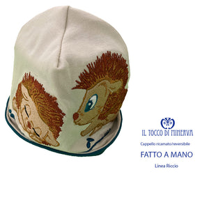 Cappello reversibile ricamato da bambino linea riccio - Fatto a Mano - Il Tocco di Minerva