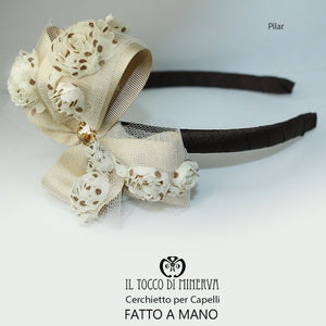 Cerchietto per capelli beige marrone Pilar Realizzato a mano - Il Tocco di Minerva