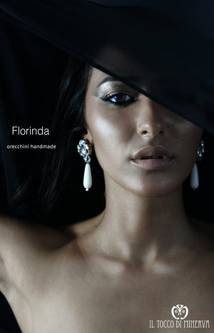 Orecchini bianco/nero Florinda swarovski e pietre Realizzato A Mano - Il Tocco di Minerva