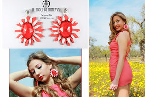 Orecchini bianchi/corallo forma di fiore Magnolia Realizzati a mano - Handmade - Il Tocco di Minerva