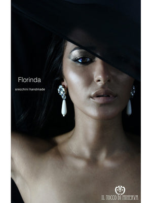 Orecchini Florinda swarovski e perle Lina Sposa Realizzato A Mano - Il Tocco di Minerva
