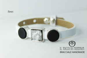 Bracciale unisex in pelle bianca con charms componibile Rimini Realizzato a mano Handmade - Il Tocco di Minerva