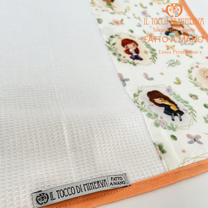 Tovaglietta scuola bambina Linea Principesse salmone - Fatto a mano - Il Tocco di Minerva