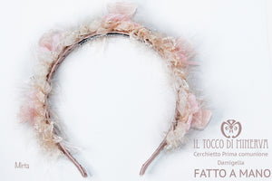 Cerchietto Prima Comunione Cerimonia Mirta Cipria Realizzata A Mano - Il Tocco di Minerva