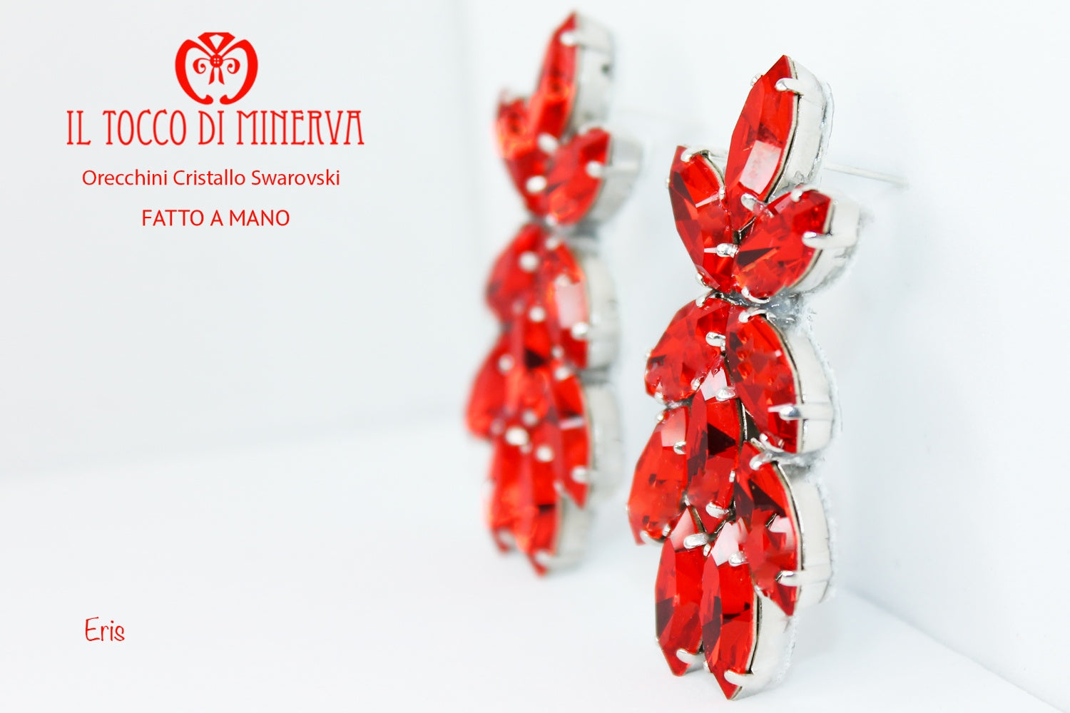 Orecchini in cristallo swarovski rosso Eris Realizzati a mano - Il Tocco di Minerva