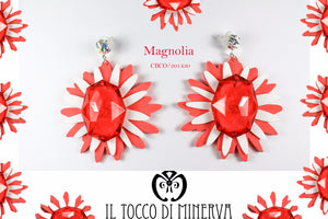 Orecchini bianchi/corallo forma di fiore Magnolia Realizzati a mano - Handmade - Il Tocco di Minerva