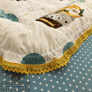 Riduttore Letto o Tappeto Giochi Neonato animali in mongolfiera - Fatto a Mano - Il Tocco di Minerva