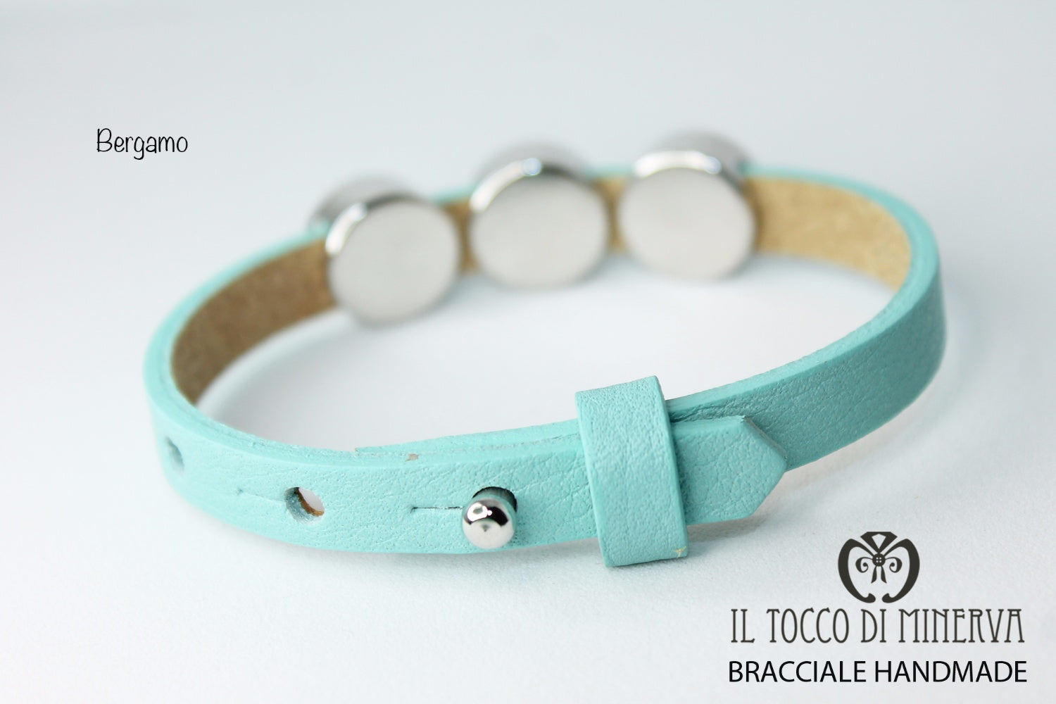 Bracciale unisex in pelle verde tiffany con charms componibile Bergamo Realizzato a mano Handmade - Il Tocco di Minerva