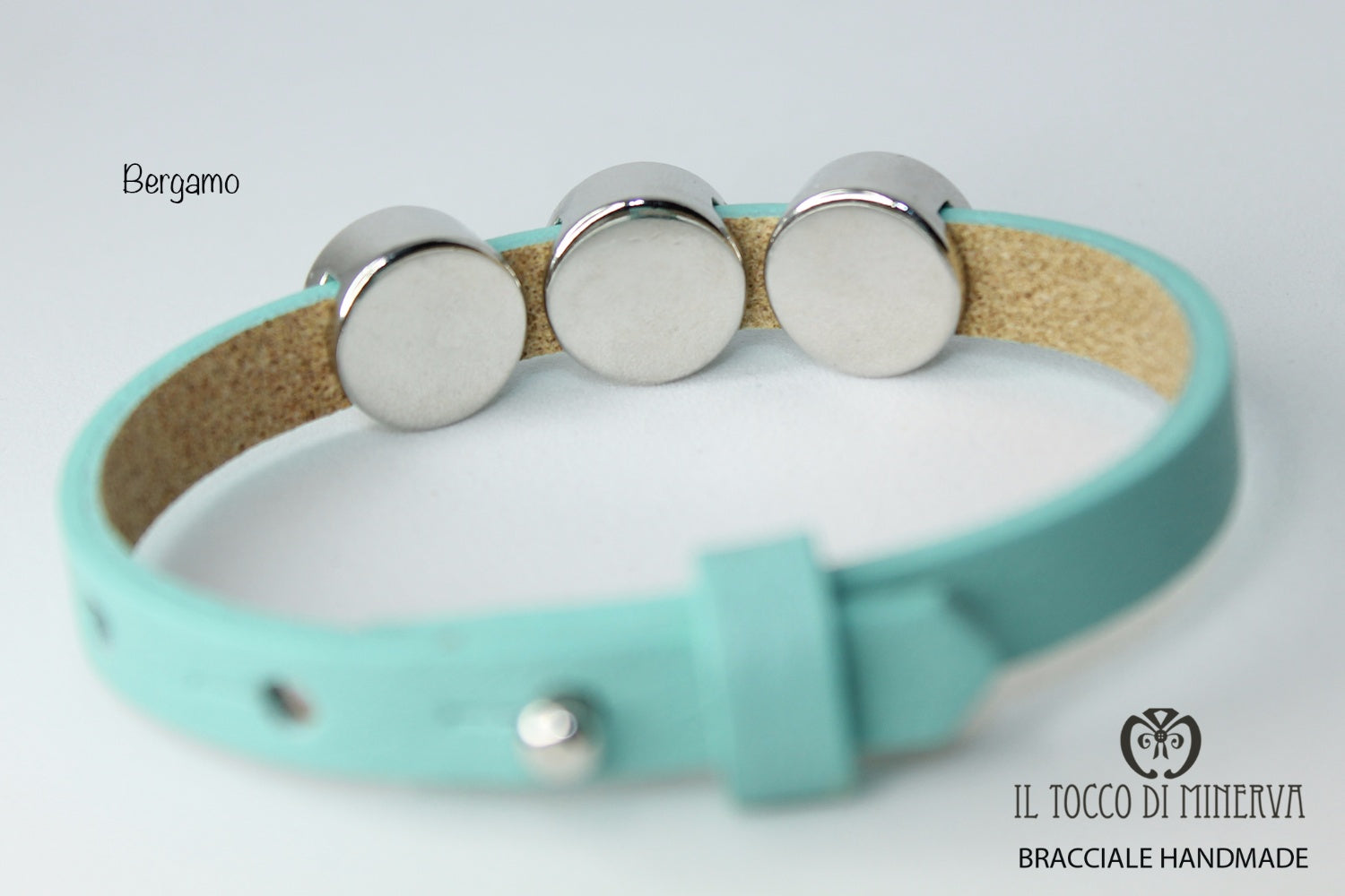 Bracciale unisex in pelle verde tiffany con charms componibile Bergamo Realizzato a mano Handmade - Il Tocco di Minerva