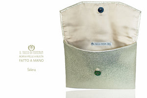 Borsa Pochette Ecopelle platino Selene – Realizzata a mano - Il Tocco di Minerva