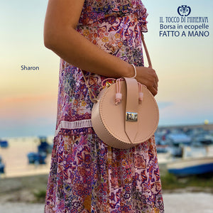 Borsa Ecopelle tonda con tracolla cipria Sharon - Realizzata a mano - Il Tocco di Minerva