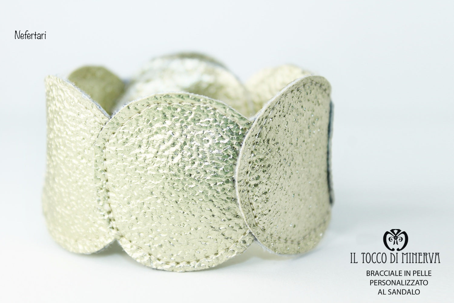 Bracciale personalizzato in pelle platino Nefertari – Realizzato a mano – Handmade - Il Tocco di Minerva