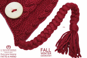 Cappello bordeaux in pura lana Iris - Realizzato a mano - Il Tocco di Minerva