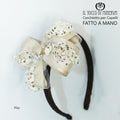 Cerchietto per capelli beige marrone Pilar Realizzato a mano - Il Tocco di Minerva