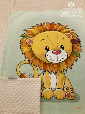 Copertina Neonato con bordo in Pile panna e Cotone Leone - Fatto a Mano - Il Tocco di Minerva