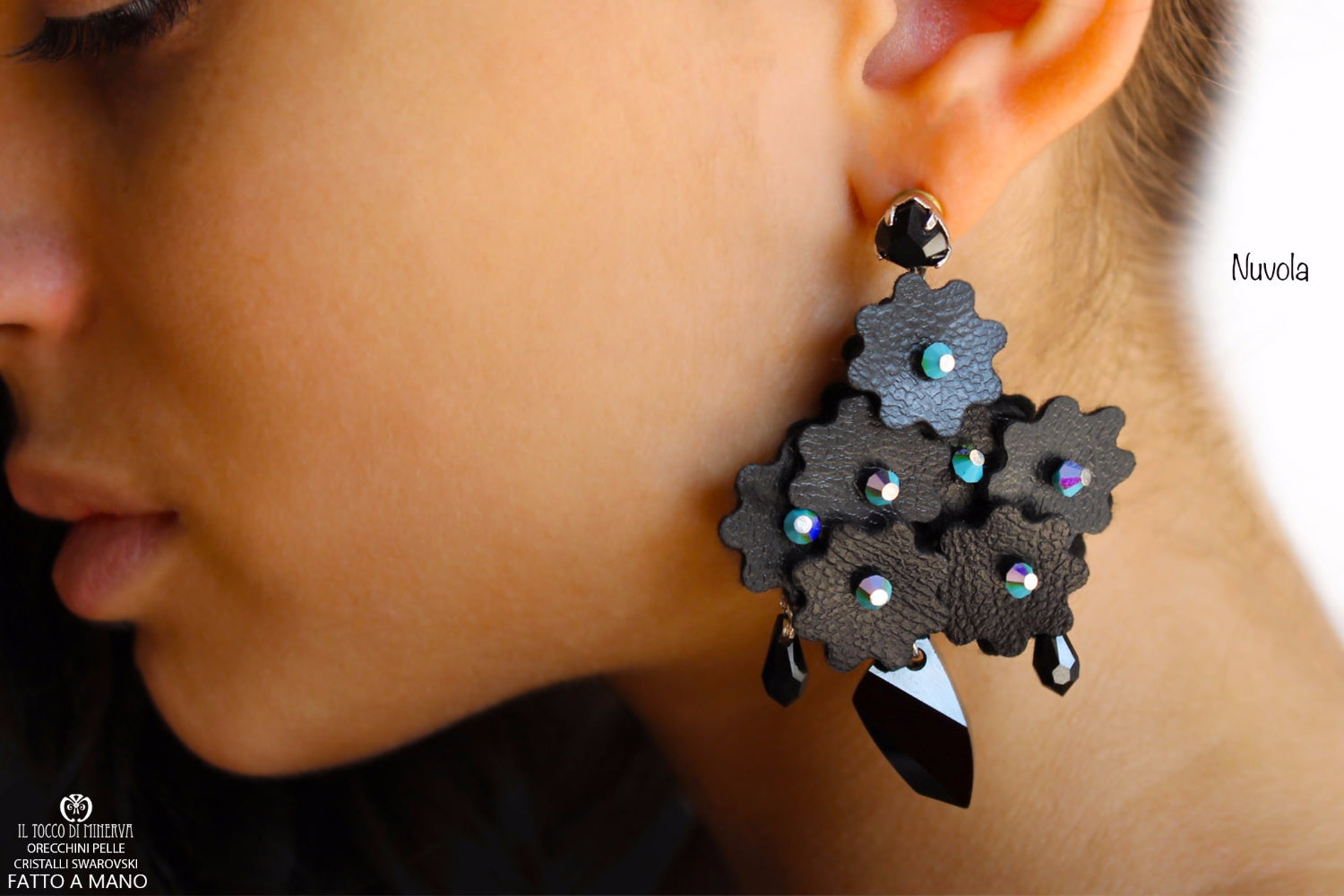 Orecchini in pelle e cristalli Swarovski Nuvola Realizzati A Mano – Handmade - Il Tocco di Minerva