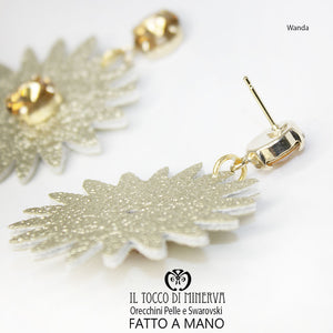 Orecchini pelle e cristallo swarovski platino Wanda Fatto a Mano - Il Tocco di Minerva