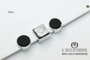 Bracciale unisex in pelle bianca con charms componibile Rimini Realizzato a mano Handmade - Il Tocco di Minerva